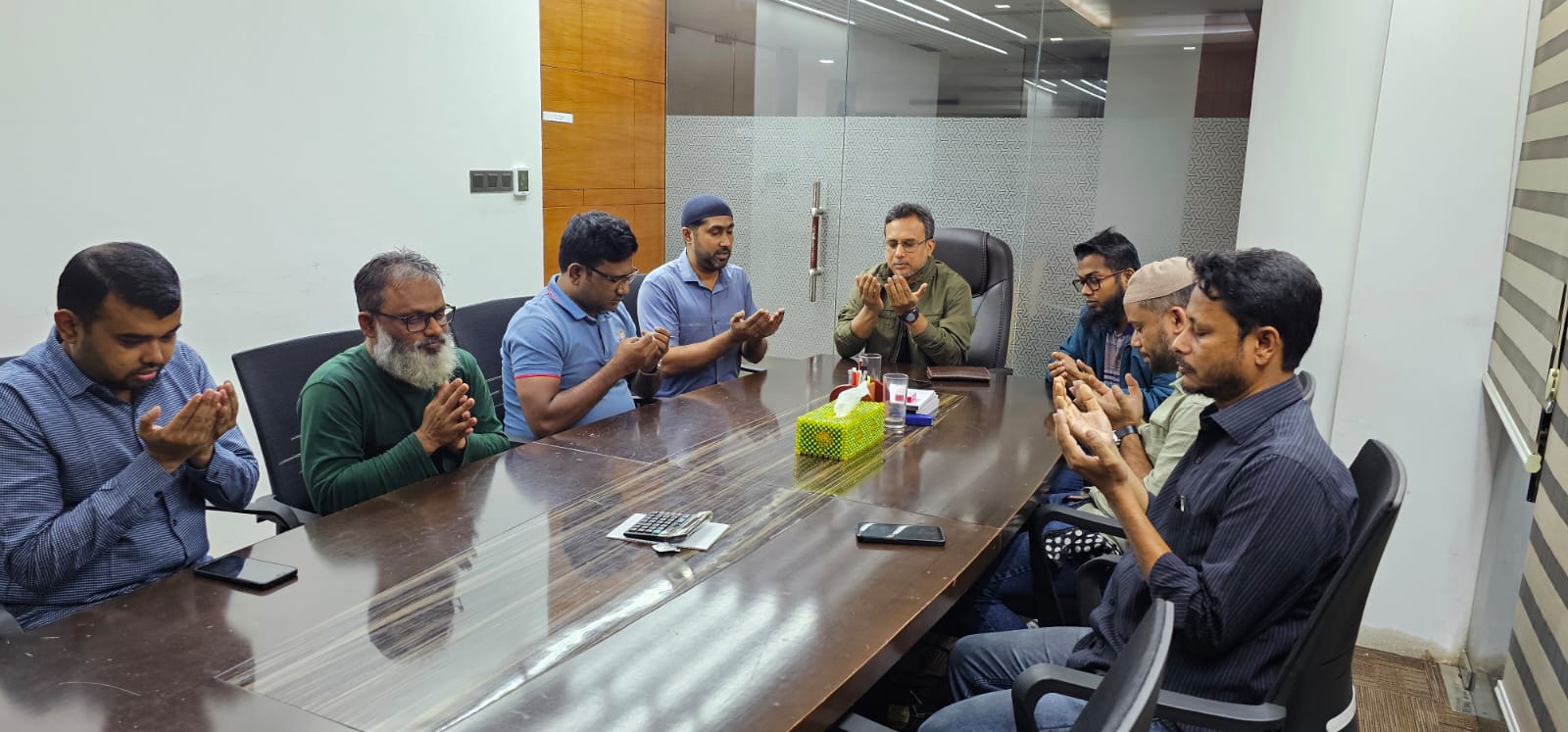 খালেদা জিয়ার রোগমুক্তি কামনায় ফোরাম অব ইয়াং প্রফেশনালসের দোয়া মাহফিল