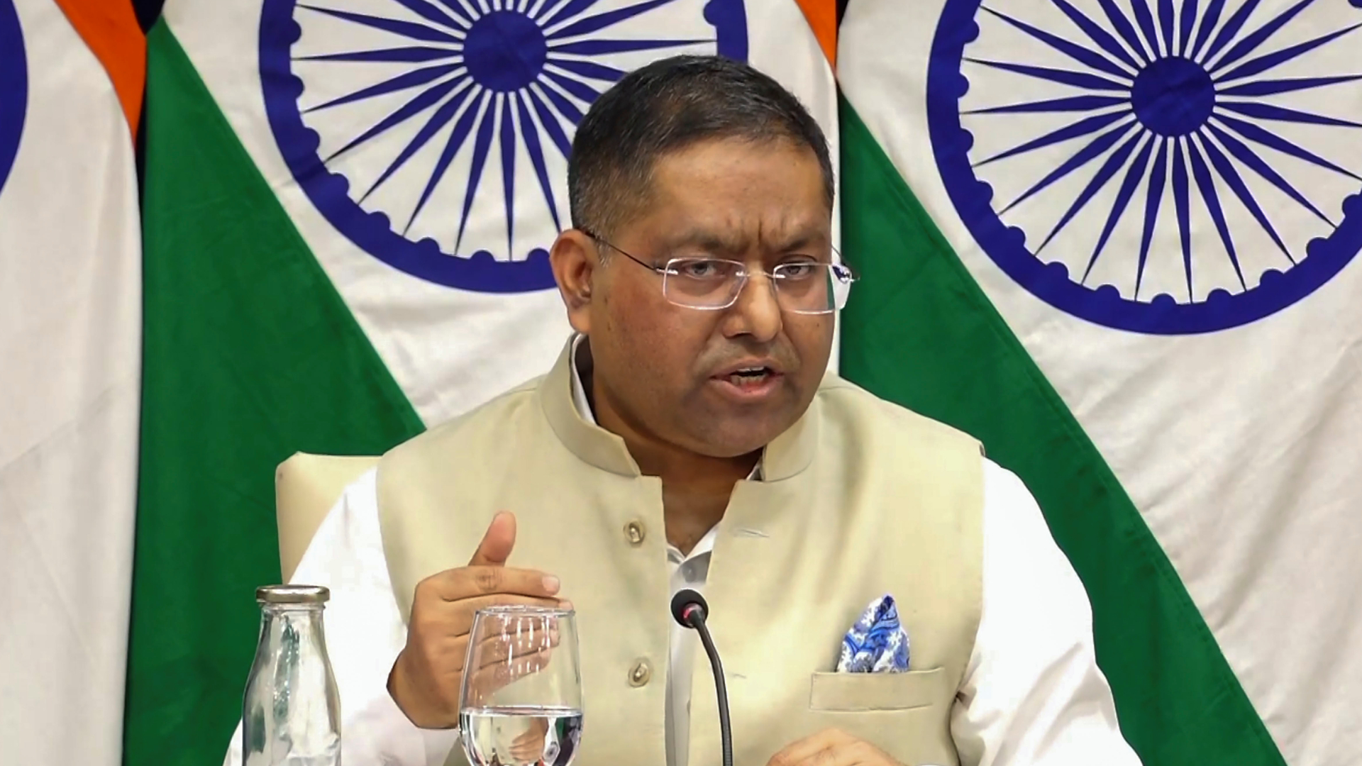 হাসিনাকে ফিরিয়ে দেওয়ার বিষয়ে কী বললো ভারত