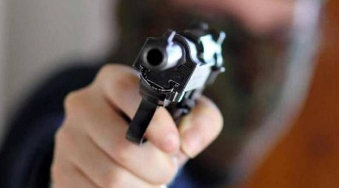 পুরান ঢাকায় একজনকে গুলি করে হত্যা