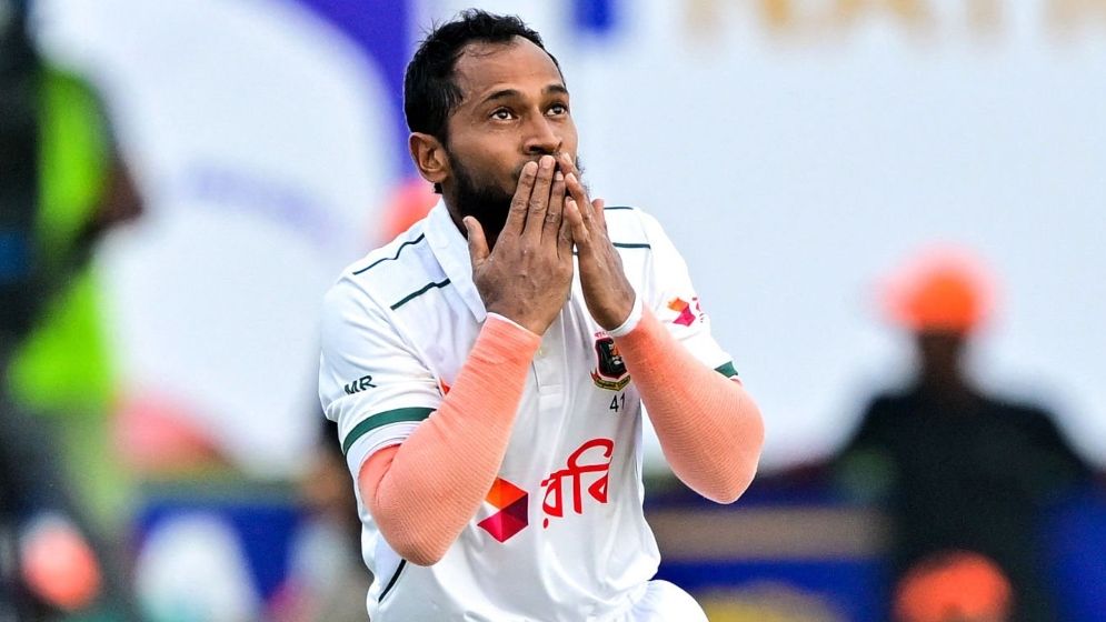 শততম টেস্টে শতক হাঁকিয়ে ইতিহাস গড়লেন মুশফিক