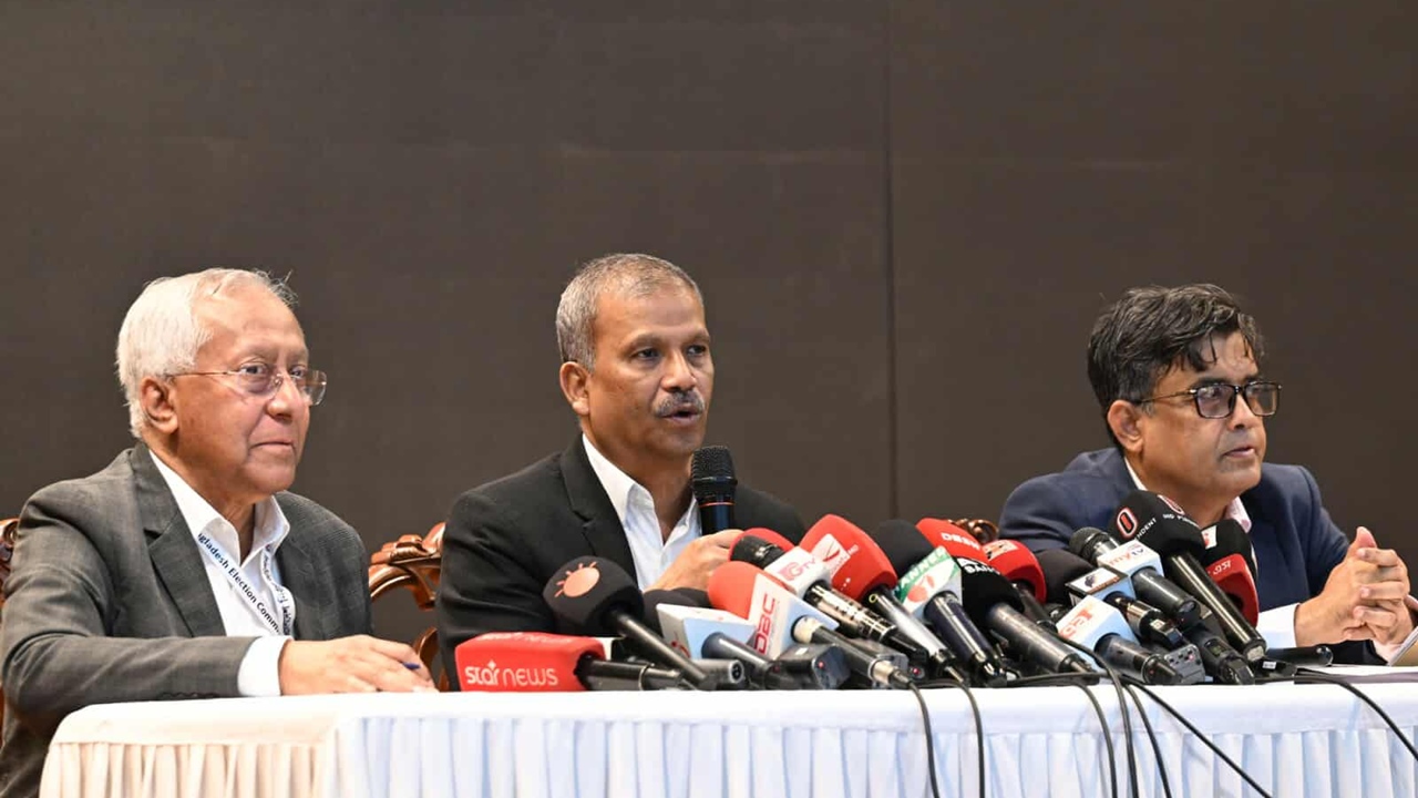 বৈদ্যুতিক শর্ট সার্কিটে বিমানবন্দরের কার্গো ভিলেজে আগুন : প্রেস সচিব