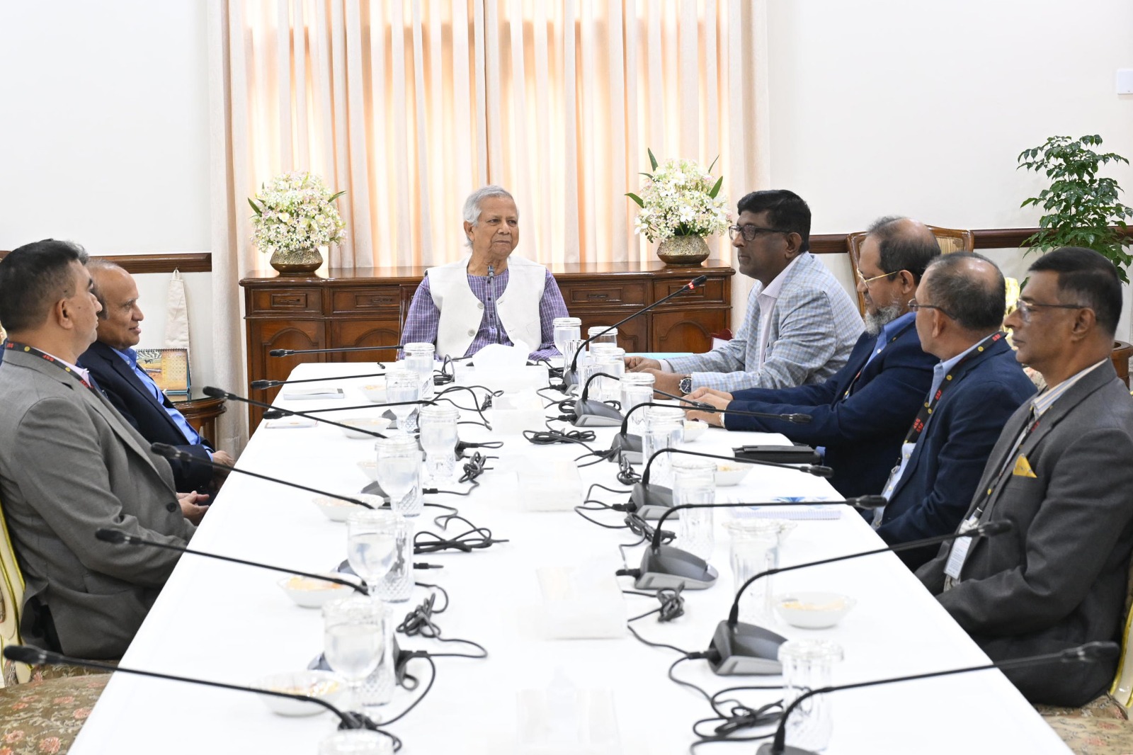 বঞ্চিত সশস্ত্র বাহিনীর সদস্যের ন‍্যায়বিচার নিশ্চিত করবে সরকার: প্রধান উপদেষ্টা