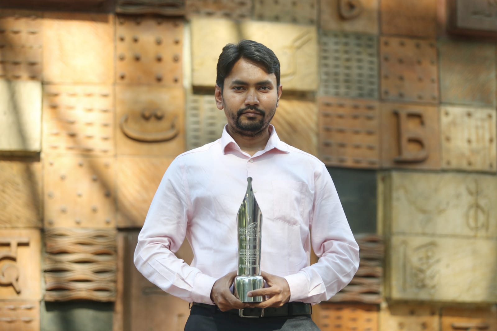 ডিআরইউ বেস্ট রিপোর্টিং অ্যাওয়ার্ড পেলেন সালাহ উদ্দিন জসিম