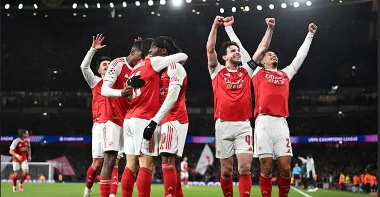 বায়ার্নকে উড়িয়ে দিলো আর্সেনাল