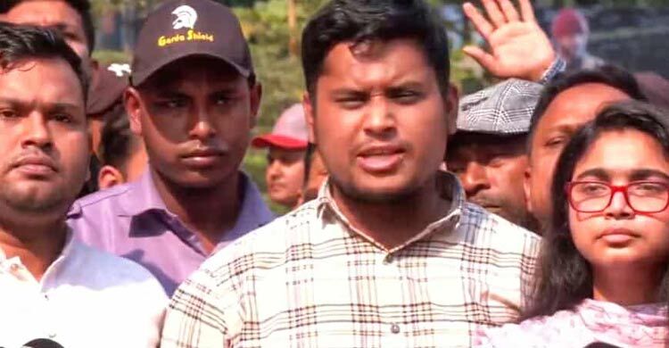 হাসিনার ফাঁসি দেখা পর্যন্ত আল্লাহ যেন খালেদা জিয়াকে বাঁচিয়ে রাখেন : হাসনাত আবদুল্লাহ