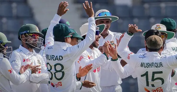 সকালেই আইরিশদের তিনশর আগে গুটিয়ে দিলো বাংলাদেশ