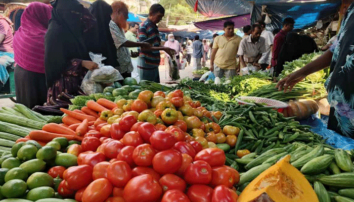 মৌসুমি সবজিতে ভরপুর বাজার, দামেও স্বস্তি