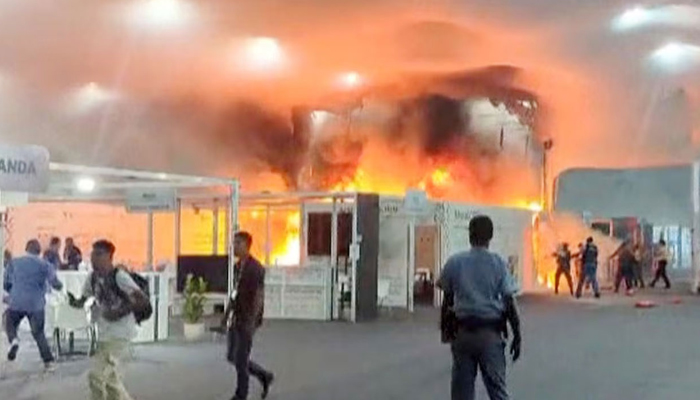 কপ-৩০ জলবায়ু সম্মেলনে আগুন, হাসপাতালে ১৩