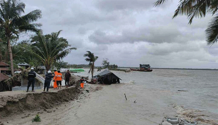 ঘূর্ণিঝড় ‘ডিটওয়াহ’ বাংলাদেশে আঘাত হানবে কি না, জানা গেল