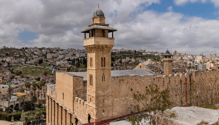 পশ্চিম তীরে মসজিদে ইবরাহিমি বন্ধ করলো ইসরায়েল