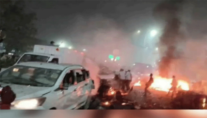 দিল্লির লালকেল্লার কাছে বিস্ফোরণে নিহত ১৩