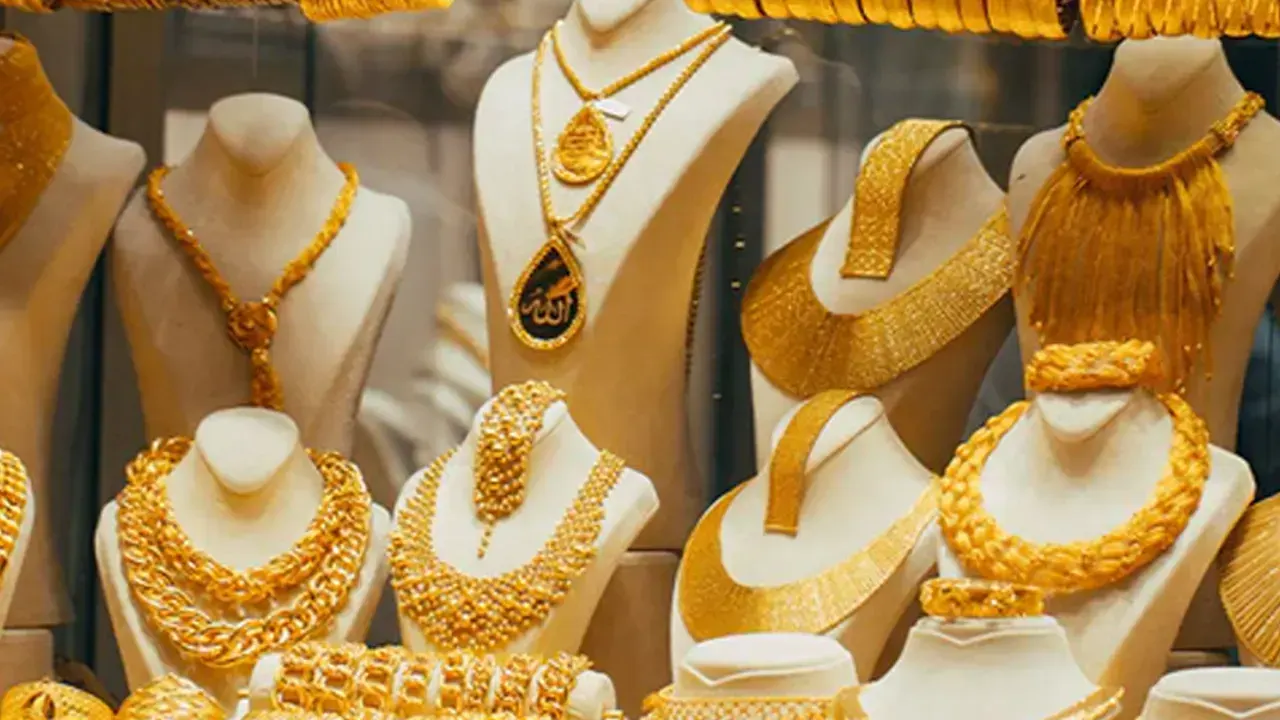 আজ থেকে নতুন দামে স্বর্ণ বিক্রি শুরু