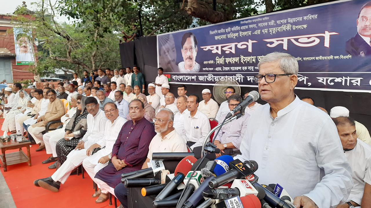 দেশ অস্থিতিশীল করার ষড়যন্ত্র হচ্ছে : মির্জা ফখরুল
