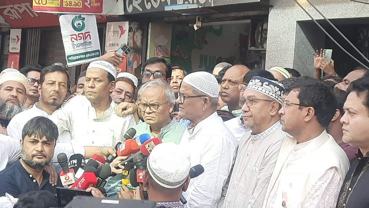 খালেদা জিয়ার অবস্থা অত্যন্ত সংকটময় : মির্জা ফখরুল 