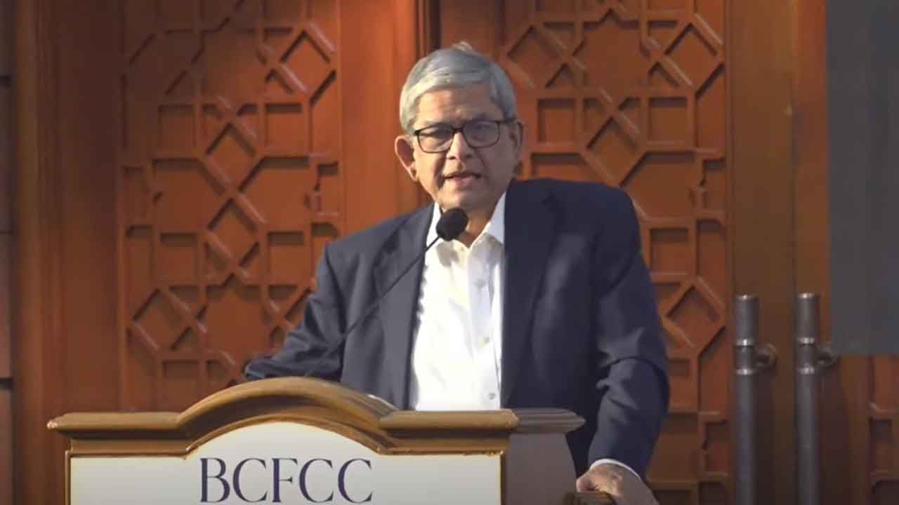 বিভক্তির কারণে সাংবাদিকরা নিজেরাই রাজনীতিকদের পকেটে ঢুকে যান : মির্জা ফখরুল