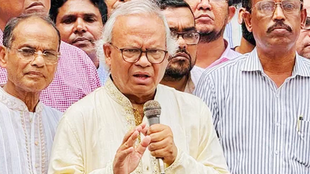 গণভোটের চারটি প্রশ্নের একটিতে না বলার সুযোগ কোথায় : রিজভী