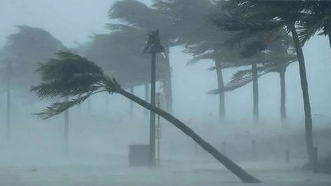 চার অঞ্চলে ঝড়ের সতর্কতা