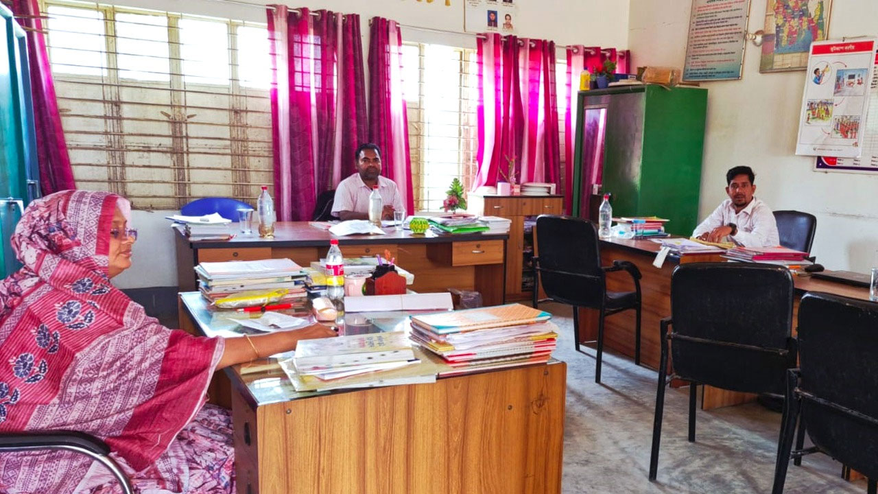 প্রাথমিক শিক্ষকদের কর্মবিরতি চলছে, বার্ষিক পরীক্ষা নিয়ে শঙ্কা