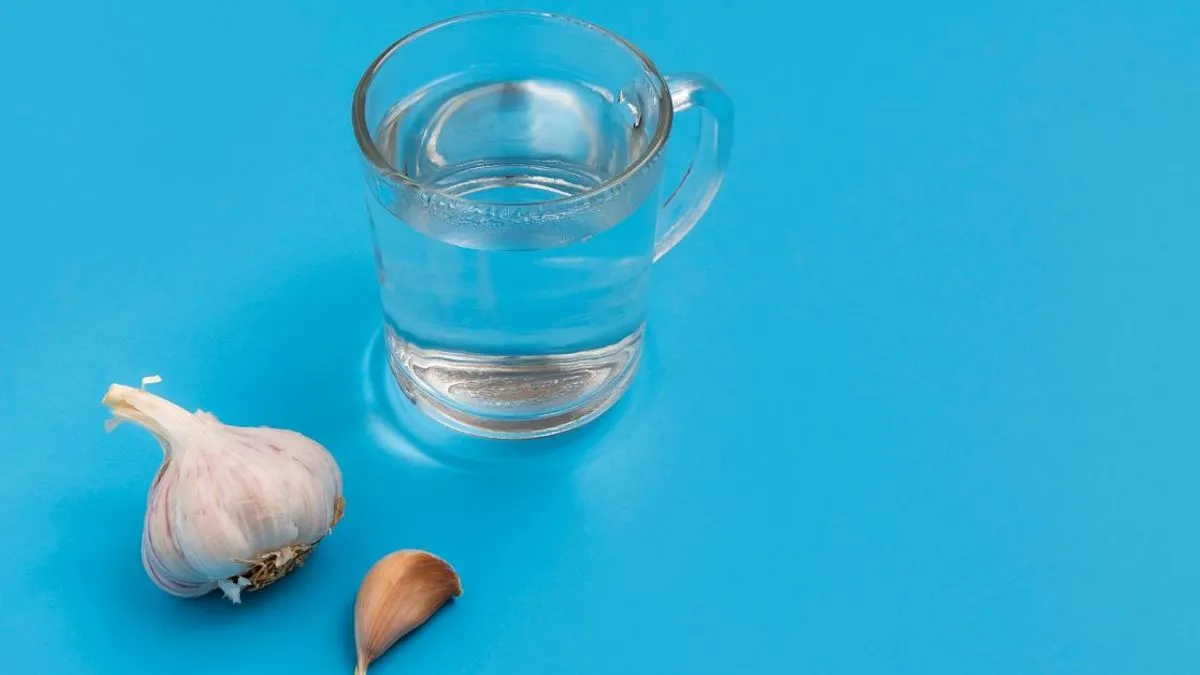 রসুন পানি : প্রতিদিন পান করলে যেসব সুফল মিলতে পারে