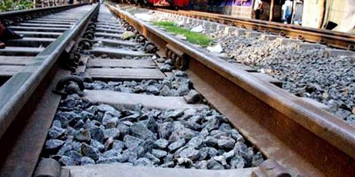 গাজীপুরে ট্রেনে কাটা পড়ে একই পরিবারের ৩ জনের মৃত্যু