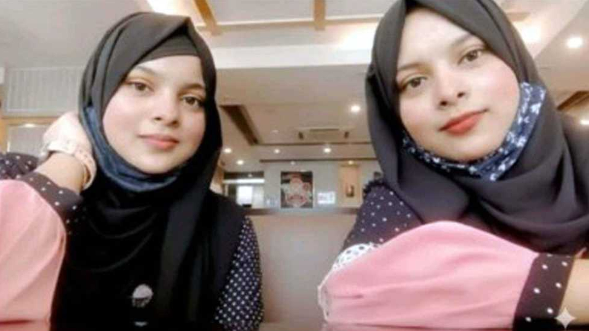 মেডিকেলে চান্স পেলেন যমজ দুই বোন, রংপুরে আনন্দের জোয়ার