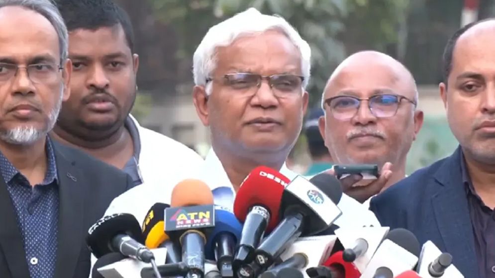 শারীরিক অবস্থা বিবেচনায় খালেদা জিয়াকে বিদেশে নিতে দেরি হচ্ছে: ডা. জাহিদ