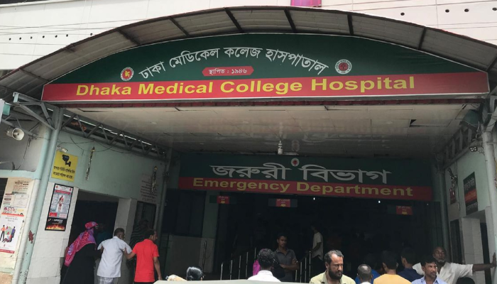 রাজধানীর ডেমরায় সিটি করপোরেশনের গাড়ির ধাক্কায় ২ বিশ্ববিদ্যালয় শিক্ষার্থী নিহত