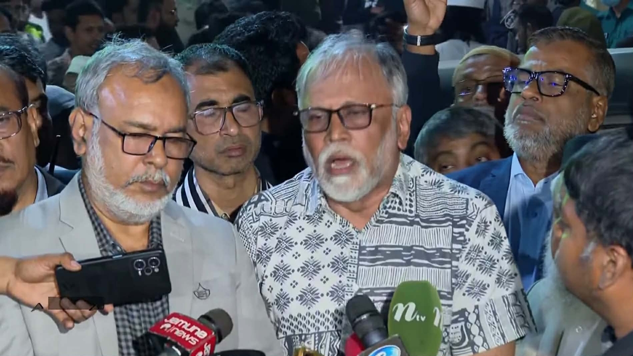 ৭২ ঘণ্টা অতি সংকটাপন্ন, হাদির ব্রেন স্টেম ক্ষতিগ্রস্ত : জানালেন বিশেষ সহকারী