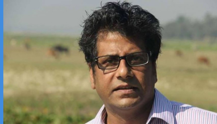 সাংবাদিক আনিস আলমগীরকে ডিবি কার্যালয়ে নেওয়া হয়েছে