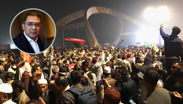 ‘লিডার আসছে’ স্লোগানে-স্লোগানে রাতেও মুখর ৩০০ ফিট এলাকা