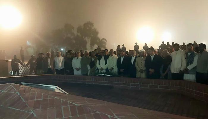 স্মৃতিসৌধে তারেক রহমানের শ্রদ্ধা