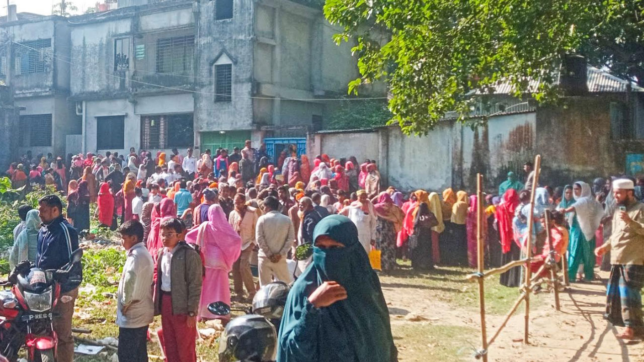 র‌্যাব কর্মকর্তার স্ত্রীকে শ্বাসরোধে হত্যা করে স্বর্ণালঙ্কার লুট