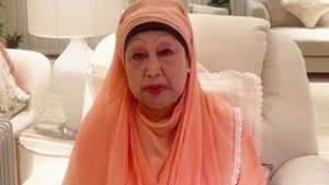 রোববারও বিদেশ যাত্রার সম্ভাবনা ক্ষীণ: এনামুল হক