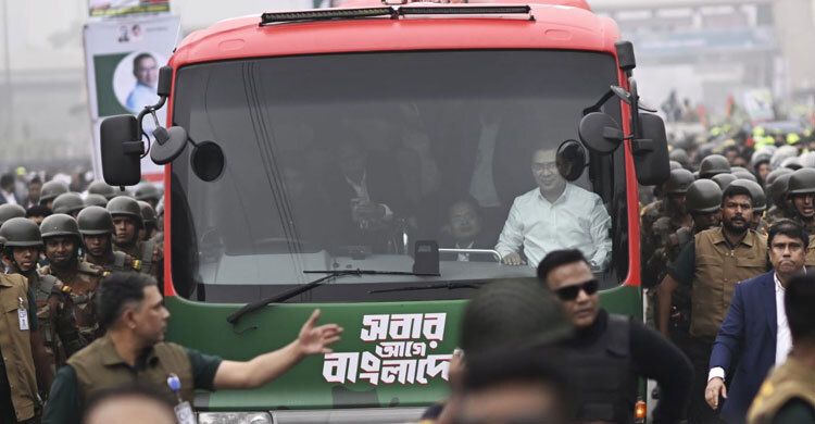 দেশবাসীর ভালোবাসায় সিক্ত তারেক রহমান, জানালেন কৃতজ্ঞতা