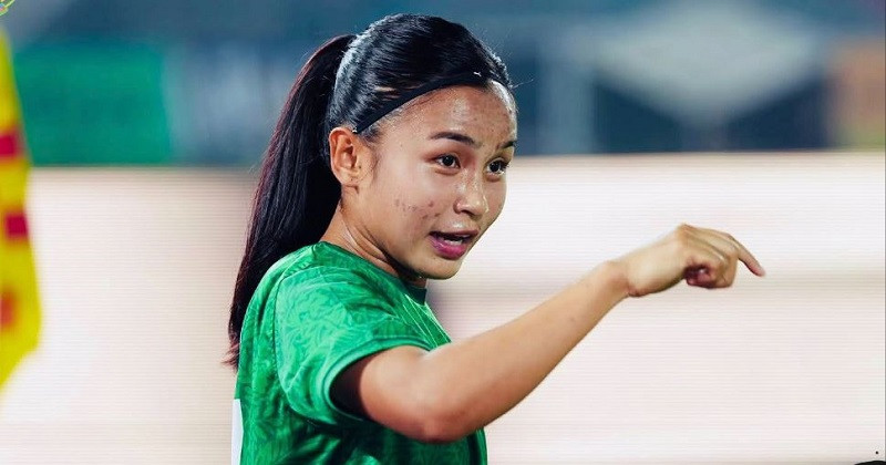 বেগম রোকেয়া পুরস্কার পাচ্ছেন ঋতুপর্ণা