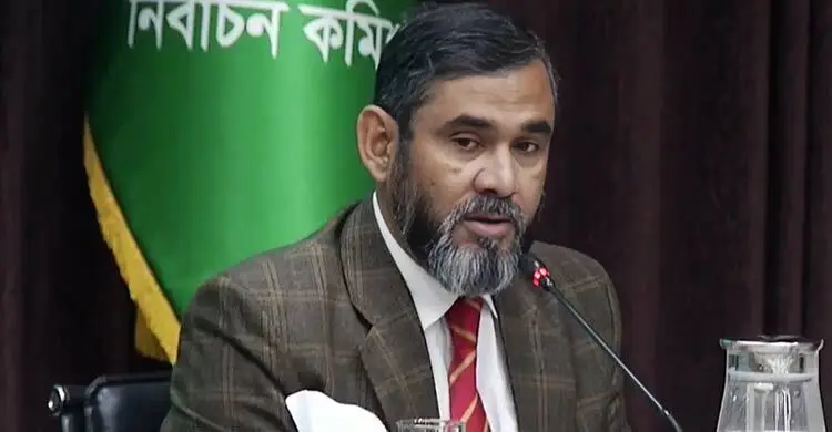 সন্ত্রাসীদের দৌড়ের ওপর রাখবেন, নইলে ওরা আপনাদের দৌড়ের ওপর রাখবে : ডিসি-এসপিদের ইসি সানাউল্লাহ