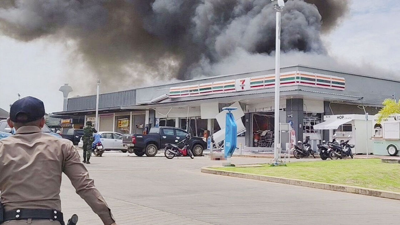 কম্বোডিয়ায় বিমান হামলা চালাল থাইল্যান্ড