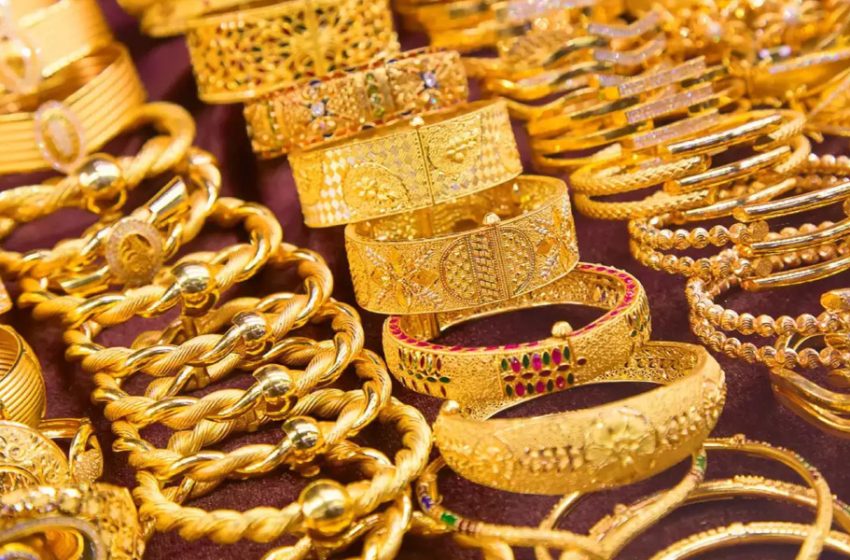 ১২ ঘণ্টারও কম সময়ের ব্যবধানে স্বর্ণের বড় উত্থান, কত বাড়ল দাম?