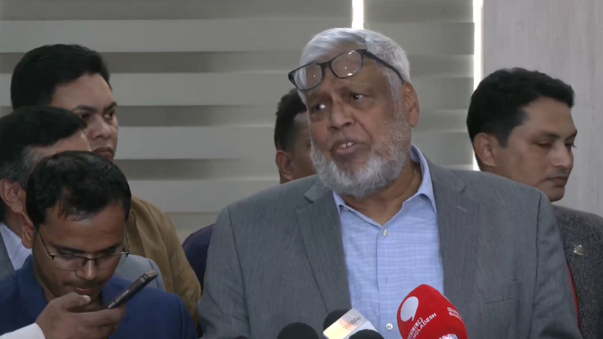 পে-স্কেল কার্যকর হচ্ছে না, জানালেন জ্বালানি উপদেষ্টা