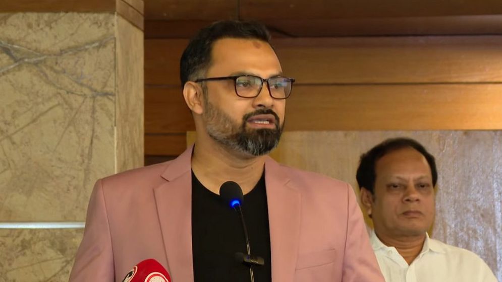 একটি দল বিকাশ নম্বর নিয়ে ভোট কেনার চেষ্টা করছে: আমিনুল হক