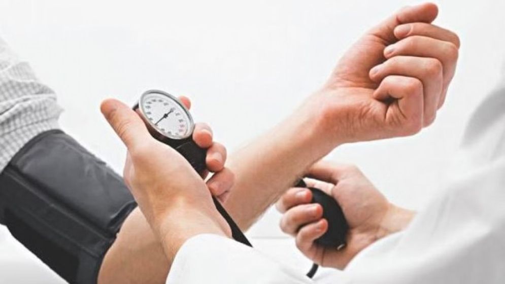 উচ্চ রক্তচাপ এড়াতে যেসব অভ্যাস বদলানো জরুরি