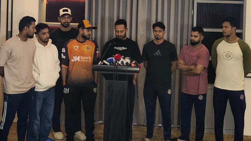 সংবাদ সম্মেলন ডেকেছে কোয়াব, শঙ্কায় বিপিএল