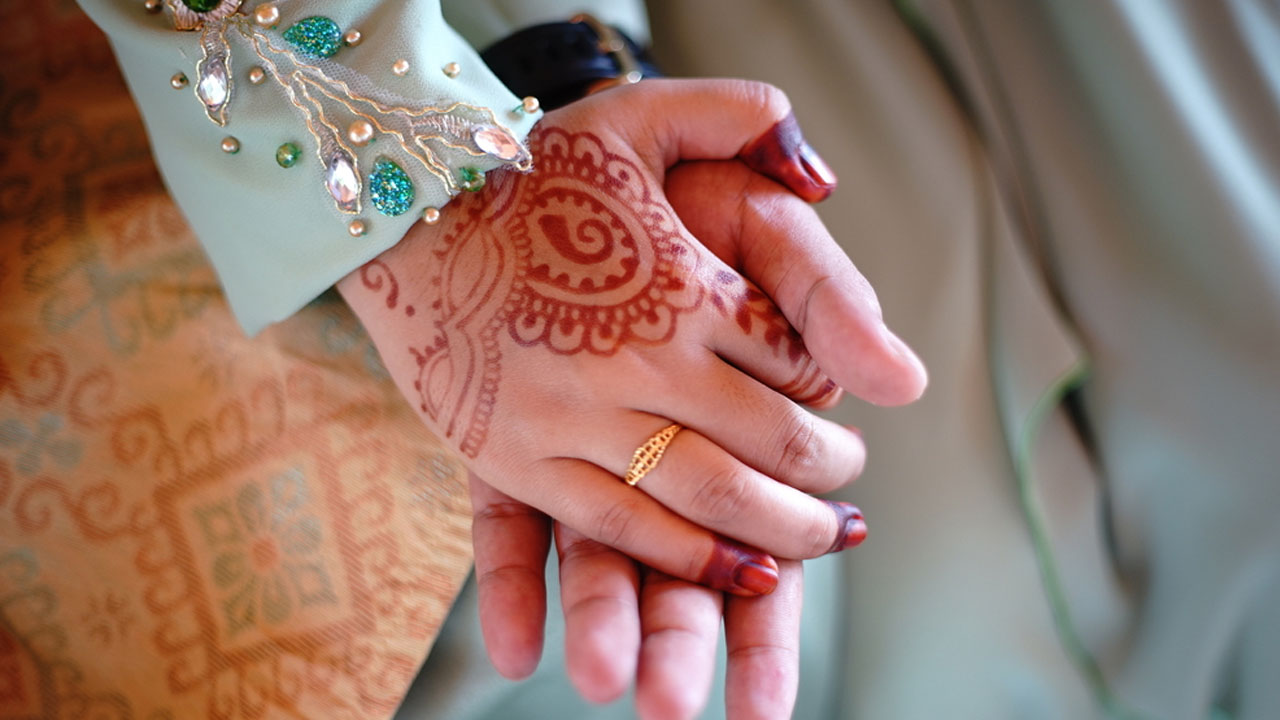 সংসারে শান্তি আনতে অনুসরণ করুন প্রিয়নবীর (সা.) ১০ সুন্নত