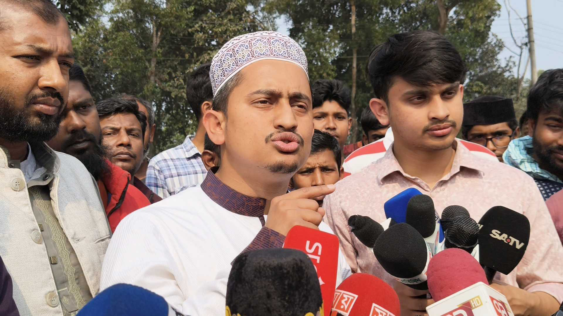 দেশের বাইরে বসে বাংলাদেশের ভাগ্য নির্ধারণ করার দিন আর নেই: সারজিস