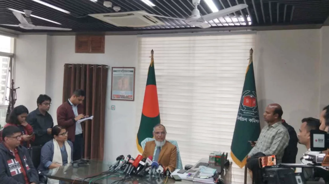 প্রচারণায় উৎসবের আমেজ, পরিবেশ নিয়ে সন্তুষ্ট ইসি আনোয়ারুল