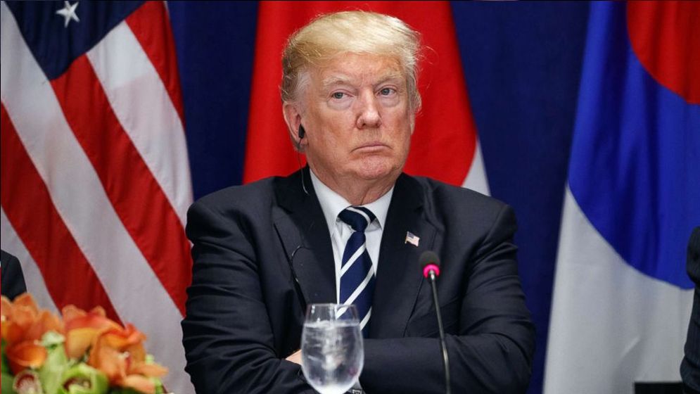 ইরানে ‘কঠোর’ পদক্ষেপ নেওয়ার হুঁশিয়ারি ট্রাম্পের