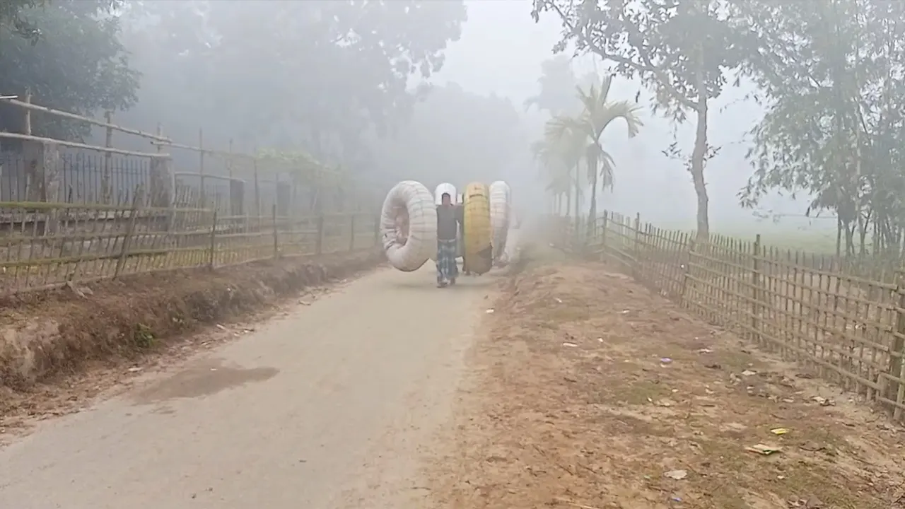 তীব্র শীতে কাঁপছে তেঁতুলিয়া, তাপমাত্রা ৭ ডিগ্রির ঘরে
