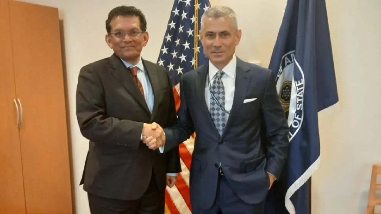 বাংলাদেশিদের জন্য বি-১ ভিসা বন্ড পুনর্বিবেচনার আশ্বাস যুক্তরাষ্ট্রের