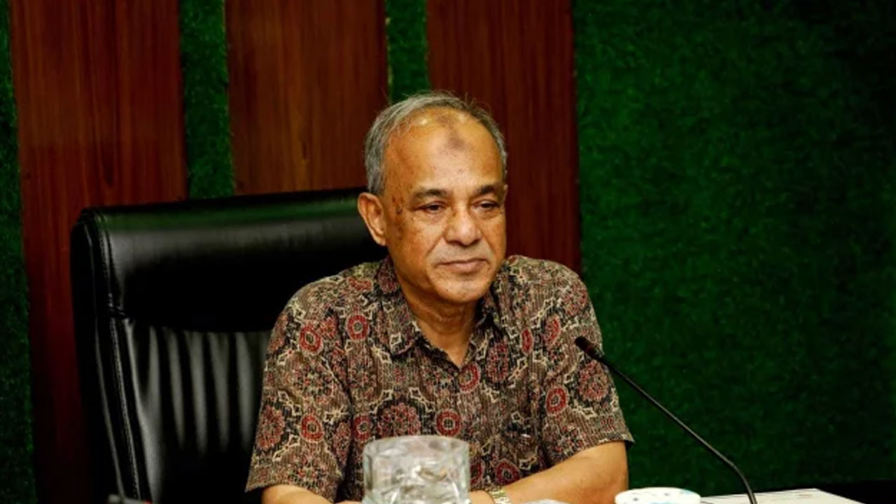 আইনশৃঙ্খলা বাহিনীকে আরও কঠোর হওয়ার নির্দেশ : স্বরাষ্ট্র উপদেষ্টা