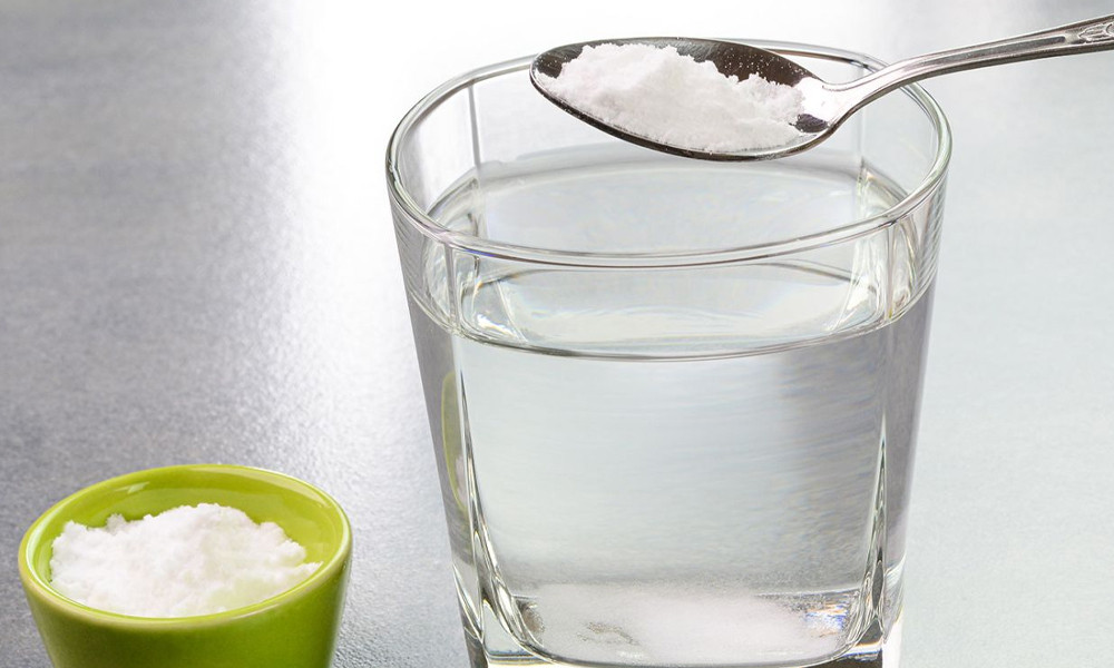 গরম পানিতে সামান্য লবণ খেলে কী পরিবর্তন আসে শরীরে?
